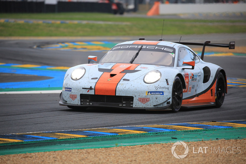 #86 Gulf Racing Porsche 911 RSR: Michael Wainwright, Benjamin Barker, Alex Davison