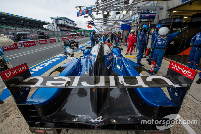 #36 Signatech Alpine Matmut Alpine A470: Nicolas Lapierre, Andre Negrao, Pierre Thiriet