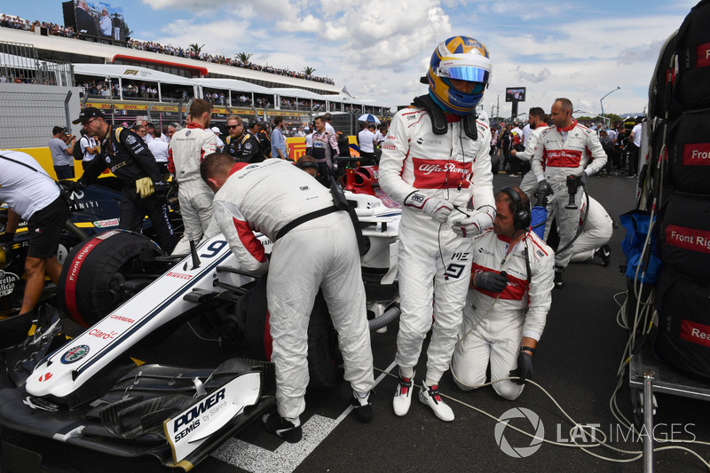 Marcus Ericsson, Sauber C37, sur la grille