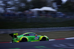 #912 Manthey Racing Porsche 911 GT3 R: Richard Lietz, Patrick Pilet, Frédéric Makowiecki, Nick Tandy