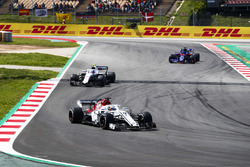 Marcus Ericsson, Sauber C37, Sergey Sirotkin, Williams FW41, Brendon Hartley, Toro Rosso STR13