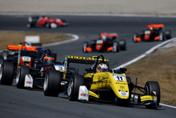 Sacha Fenestraz, Carlin Dallara F317 - Volkswagen