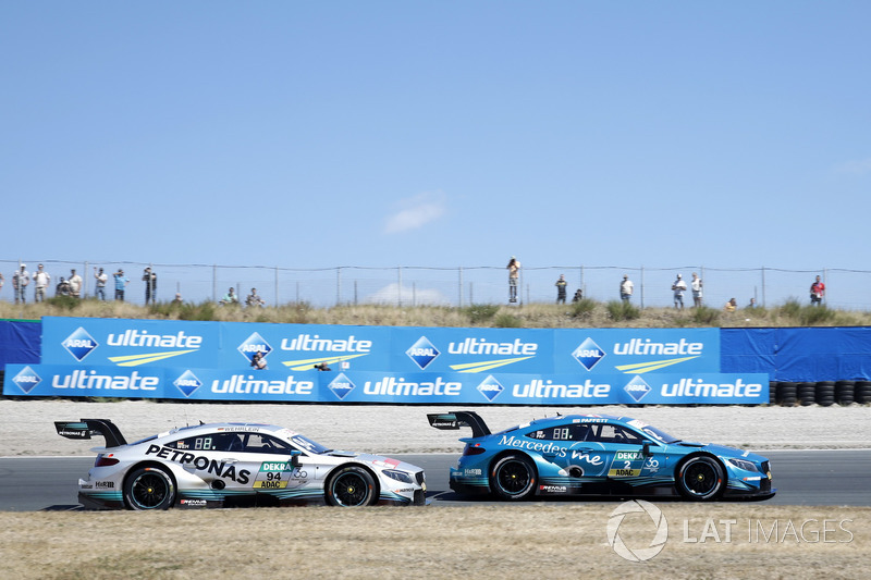 Pascal Wehrlein, Mercedes-AMG Team HWA, Mercedes-AMG C63 DTM, Gary Paffett, Mercedes-AMG Team HWA, Mercedes-AMG C63 DTM