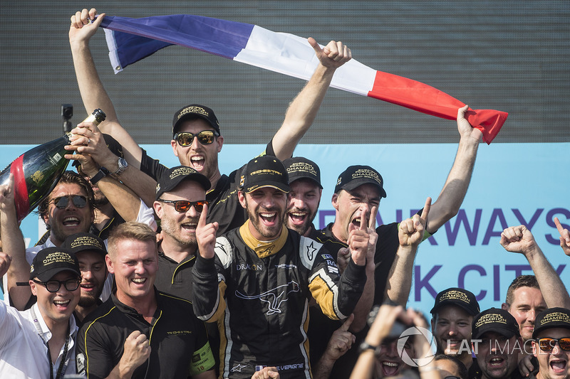 Jean-Eric Vergne, Techeetah, fête son titre avec son équipe