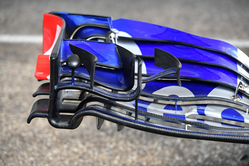 Scuderia Toro Rosso STR13 front wing detail