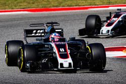 Romain Grosjean, Haas F1 Team VF-17, Kevin Magnussen, Haas F1 Team VF-17