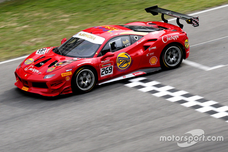 #269 Naza Italia Malaysia Ferrari 488: Zen Low