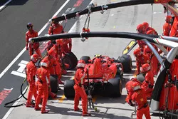 Kimi Raikkonen, Ferrari SF71H, pit stop
