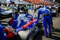 Pierre Gasly, Toro Rosso STR13 arrive sur la grille