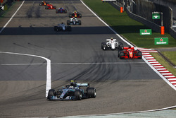 Valtteri Bottas, Mercedes AMG F1 W09, Sebastian Vettel, Ferrari SF71H, Charles Leclerc, Sauber C37 Ferrari, Marcus Ericsson, Sauber C37 Ferrari, and Lewis Hamilton, Mercedes AMG F1 W09