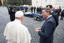 Le pape François et Alejandro Agag, PDG de la Formule E