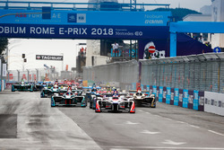 Felix Rosenqvist, Mahindra Racing, Sam Bird, DS Virgin Racing, Mitch Evans, Jaguar Racing, lead the