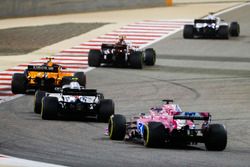 Charles Leclerc, Sauber C37 Ferrari, Stoffel Vandoorne, McLaren MCL33 Renault, Sergey Sirotkin, Will