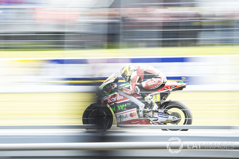 <img src="http://cdn-1.motorsport.com/static/custom/car-thumbs/MOTOGP_2017/BIKES/Aprilia.png" width="80" /> Aprilia Racing Team Gresini