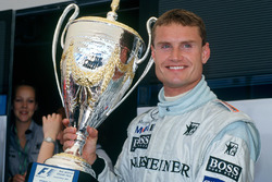 Yarış galibi David Coulthard, McLaren