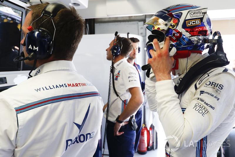 Sergey Sirotkin, Williams Racing, in the garage