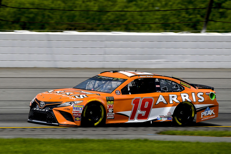 18. Daniel Suarez, Joe Gibbs Racing, Toyota Camry ARRIS