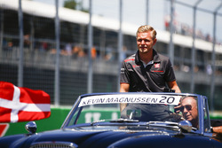 Kevin Magnussen, Haas F1 Team, in the drivers parade