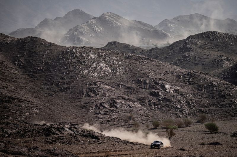 #299 I Dacia Sandriders Dacia: Nasser Al-Attiyah, Fabian Lurquin