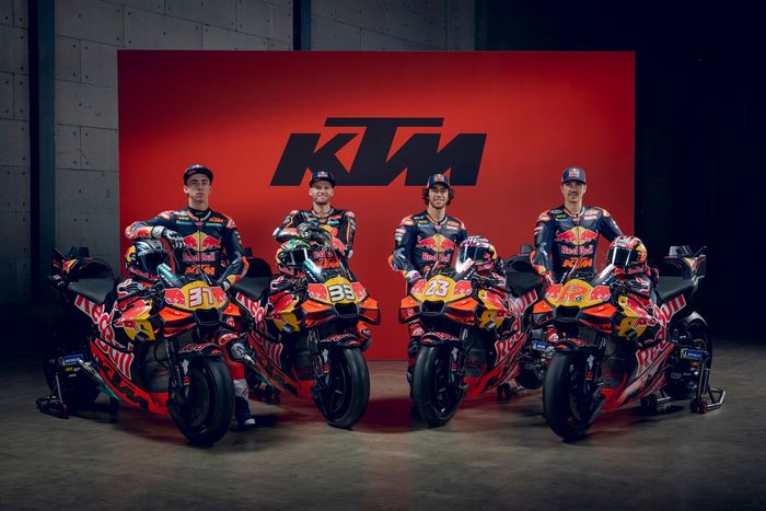 Pedro Acosta, Red Bull KTM Factory Racing, Brad Binder, Red Bull KTM Factory Racing, Enea Bastianini, Red Bull KTM Tech 3, Maverick Vinales, Red Bull KTM Tech 3
