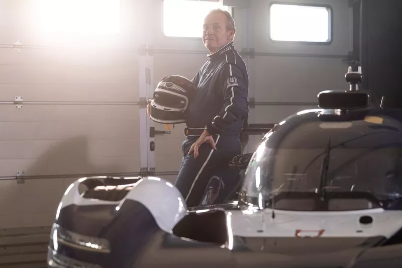 Jacky Ickx, Genesis Magma Racing Genesis