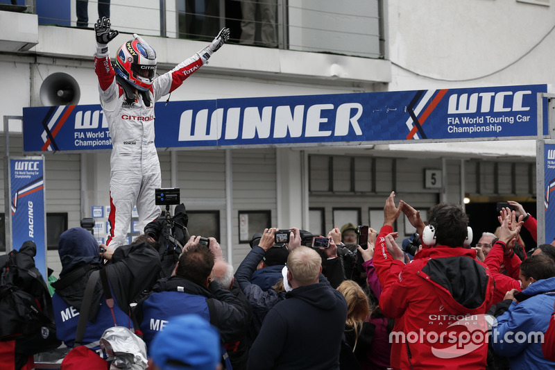 Il vincitore José María López, Citroën World Touring Car Team, Citroën C-Elysée WTCC