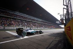 Winnaar Nico Rosberg, Mercedes AMG F1 Team W07