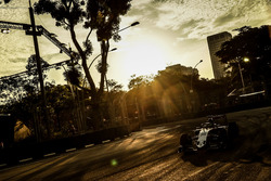 Nico Hulkenberg, Sahara Force India F1 VJM09 with the Halo cockpit cover