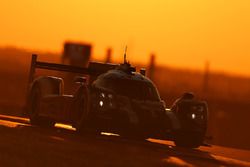 #1 Porsche Team Porsche 919 Hybrid: Timo Bernhard, Mark Webber, Brendon Hartley