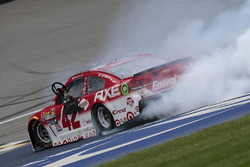 Race winner Kyle Larson, Chip Ganassi Racing Chevrolet