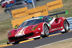 #63 Scuderia Corsa, Ferrari 488 GT3: Christina Nielsen, Alessandro Balzan, Jeff Segal