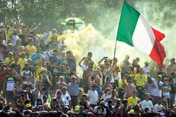 Valentino Rossi, Yamaha Factory Racing, fans