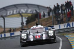 #1 Porsche Team Porsche 919 Hybrid: Timo Bernhard, Mark Webber, Brendon Hartley