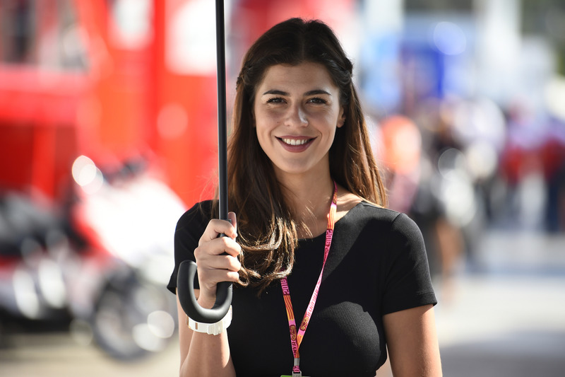 Lovely grid girls