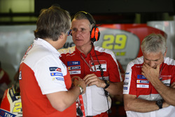 Davide Tardozzi, team principal Ducati Team, Paolo Ciabatti, directeur sportif Ducati Corse, et Paolo Campinoti, team principal Octo Pramac Racing