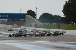 Départ : George Russell, HitechGP Dallara F312 Mercedes-Benz