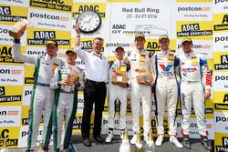 Podium: #17 KÜS TEAM 75 Bernhard, Porsche 911 GT3 R: David Jahn, Kévin Estre; #8 Bentley Team ABT, Bentley Continental GT3: Fabian Hamprecht, Christer Jöns; #77 Callaway Competition, Corvette C7 GT3: Jules Gounon, Daniel Keilwitz