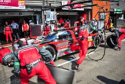 #8 Audi Sport Team Joest Audi R18 e-tron quattro: Lucas di Grassi, Loic Duval, Oliver Jarvis