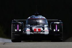 #1 Porsche Team Porsche 919 Hybrid: Timo Bernhard, Mark Webber, Brendon Hartley