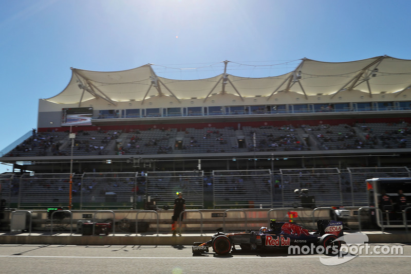 Carlos Sainz Jr., Scuderia Toro Rosso STR11