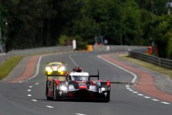 #7 Audi Sport Team Joest Audi R18: Marcel Fassler, Andre Lotterer, Benoit Tréluyer