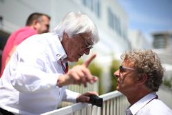 (Da Sx a Dx): Bernie Ecclestone, con Hermann Tilke, Designer del circuito