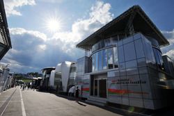 Le motorhome Sahara Force India F1 Team