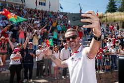 Tiago Monteiro, Honda Racing Team JAS, Honda Civic WTCC with fans