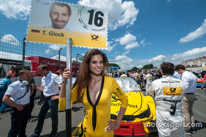 Grid girl, Timo Glock, BMW Team RMG, BMW M4 DTM