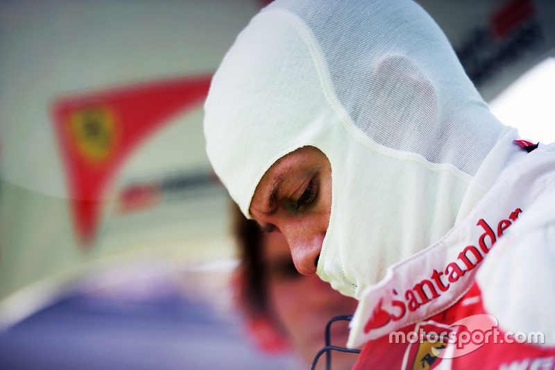 Sebastian Vettel, Ferrari on the grid