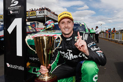 Race winner Mark Winterbottom, Prodrive Racing Australia Ford