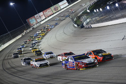 Joey Logano, Team Penske Ford, Martin Truex Jr., Furniture Row Racing Toyota