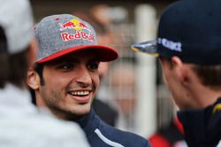 Carlos Sainz Jr, Red Bull Racing en el desfile de pilotos