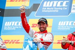 Podio: ganador de la carrera José María López, Citroën World Touring Car Team, Citroën C-Elysée WTCC